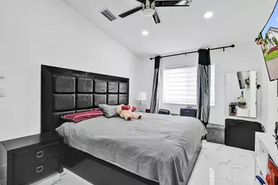 7635 NW 168th Terrace, Hialeah, FL 33015 - Photo 24