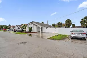 7635 NW 168th Terrace, Hialeah, FL 33015 - Photo 20