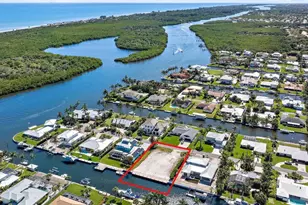 8531 SE Driftwood St, Hobe Sound, FL 33455 - Photo 4