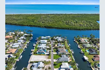 8531 SE Driftwood Street, Hobe Sound, FL 33455 - Photo 1