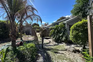 8160 SE Washington Ave, Hobe Sound, FL 33455 - Photo 2