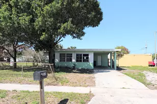 521 N 22nd St, Fort Pierce, FL 34950 - Photo 2