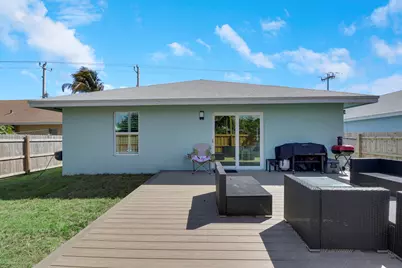 3121 Pinewood Avenue, West Palm Beach, FL 33407 - Photo 2