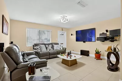 6945 NW 14th Street, Margate, FL 33063 - Photo 4