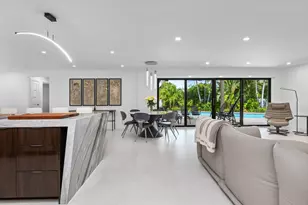 843 NE Mulberry Dr, Boca Raton, FL 33487 - Photo 16