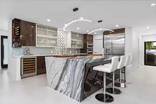 843 NE Mulberry Dr, Boca Raton, FL 33487 - Photo 12