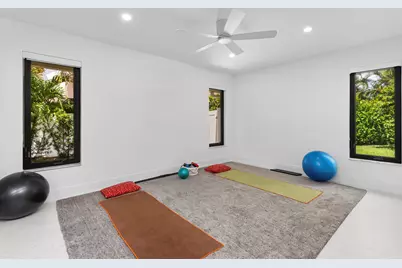 843 NE Mulberry Drive, Boca Raton, FL 33487 - Photo 34