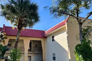 156 Lake Evelyn Dr, West Palm Beach, FL 33411 - Photo 1