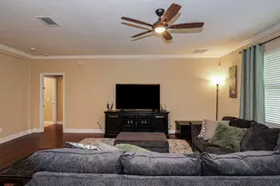 1269 Scarlet Oak Cir, Vero Beach, FL 32966 - Photo 6