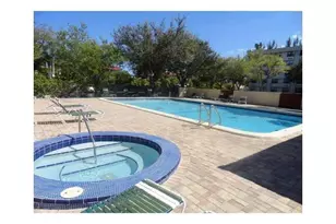 2501 Riverside Dr, Coral Springs, FL 33065 - Photo 14