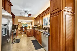 2210 SW 92nd Ter, Davie, FL 33324 - Photo 32