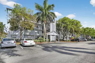 1401 SW 128th Terrace, Pembroke Pines, FL 33027 - Photo 2