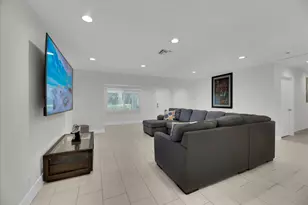 2633 NE 3rd Ave, Wilton Manors, FL 33334 - Photo 6