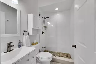 2633 NE 3rd Ave, Wilton Manors, FL 33334 - Photo 20