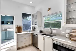 726 Lytle St, West Palm Beach, FL 33405 - Photo 12