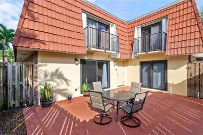 9951 NW 6th Court, Plantation, FL 33324 - Photo 4