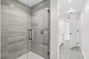 100 E Las Olas Blvd, Fort Lauderdale, FL 33301 - Photo 32