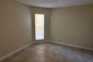 7610 Westwood Dr, Tamarac, FL 33321 - Photo 6