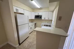 7610 Westwood Dr, Tamarac, FL 33321 - Photo 2