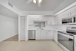 801 SW 141st Ave, Pembroke Pines, FL 33027 - Photo 8