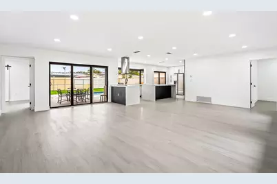 7550 Grandview Boulevard, Miramar, FL 33023 - Photo 2