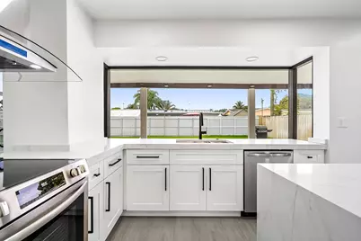 7550 Grandview Boulevard, Miramar, FL 33023 - Photo 2