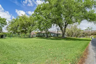 595 45th Ct, Vero Beach, FL 32968 - Photo 2