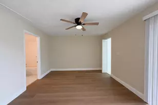 700 Village Green Ct, Palm Springs, FL 33461 - Photo 14