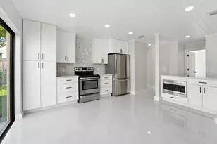 875 NW 22nd Ave, Delray Beach, FL 33445 - Photo 2