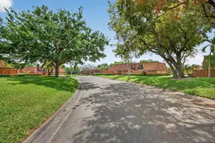 9101 SW 19th Pl, Davie, FL 33324 - Photo 50
