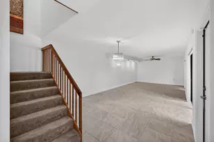 9101 SW 19th Pl, Davie, FL 33324 - Photo 4