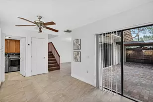 9101 SW 19th Pl, Davie, FL 33324 - Photo 14