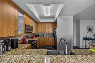 2633 NE 14th Ave, Wilton Manors, FL 33334 - Photo 8