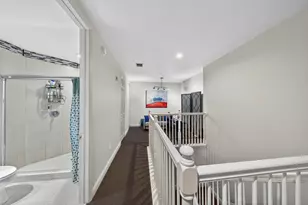 2633 NE 14th Ave, Wilton Manors, FL 33334 - Photo 14