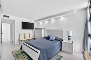 5540 N Ocean Dr, Singer Island, FL 33404 - Photo 10