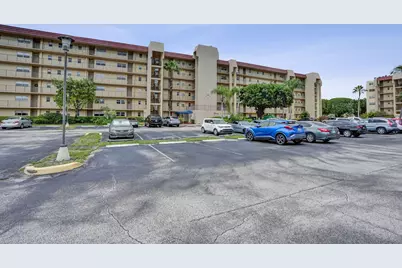 3590 Via Poinciana #114, Greenacres, FL 33467 - Photo 2