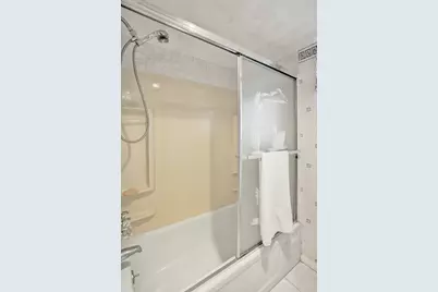 3590 Via Poinciana #114, Greenacres, FL 33467 - Photo 22