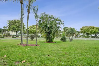 3590 Via Poinciana #114, Greenacres, FL 33467 - Photo 36