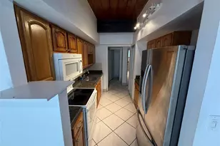 19428 NE 26th Ave, Miami, FL 33180 - Photo 4