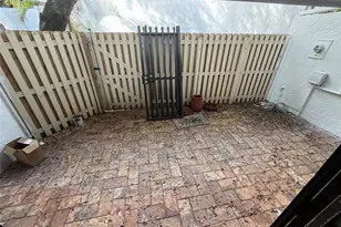 19428 NE 26th Ave, Miami, FL 33180 - Photo 12