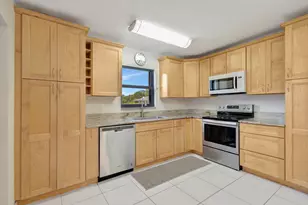 3209 S Lakeview Cir, Hutchinson Island, FL 34949 - Photo 16