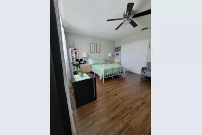 262 NE Floresta Drive, Port Saint Lucie, FL 34983 - Photo 14