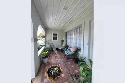 262 NE Floresta Drive, Port Saint Lucie, FL 34983 - Photo 8