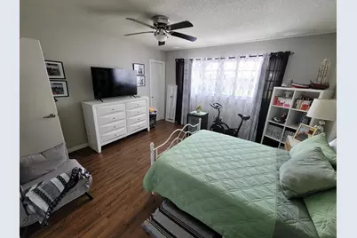 262 NE Floresta Drive, Port Saint Lucie, FL 34983 - Photo 12