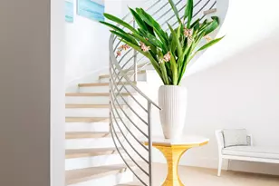 5 Via Flagler, Palm Beach, FL 33480 - Photo 2