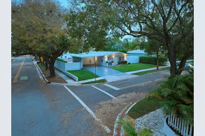 747 Avon Road, West Palm Beach, FL 33401 - Photo 2