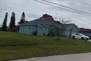 2541 SE Rock Springs Dr, Port Saint Lucie, FL 34952 - Photo 2