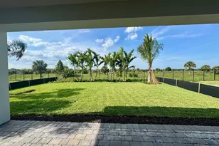 10676 Northbrook Cir, Palm Beach Gardens, FL 33412 - Photo 2