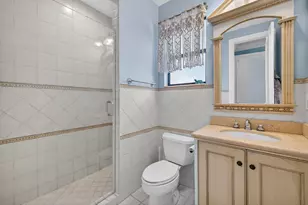 2406 Barcelona Dr, Fort Lauderdale, FL 33301 - Photo 70