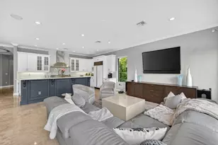 2406 Barcelona Dr, Fort Lauderdale, FL 33301 - Photo 28